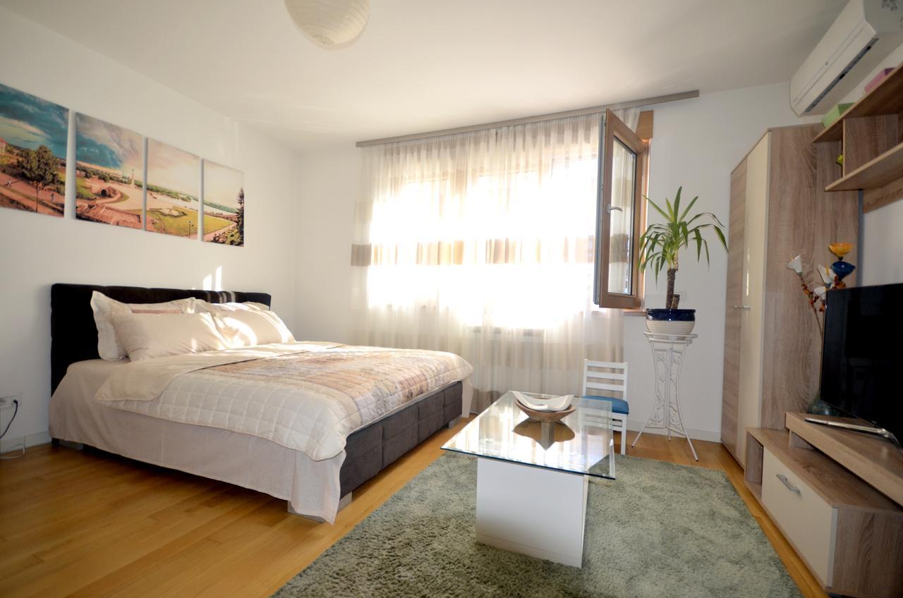 Clean&Cozy Apartments Novi Beograd Zimmer foto